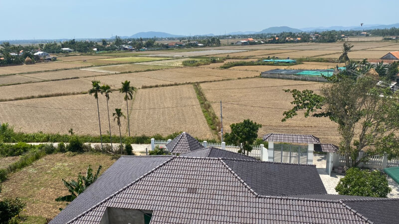 Nên chọn khu vực thoáng, rộng rãi để xây nhà yến 